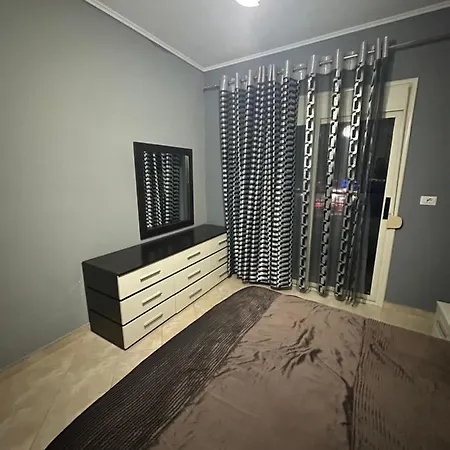 Vlora Apartments 아파트 *